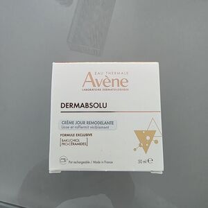 Avène DermAbsolu Remodeling Day Cream - White